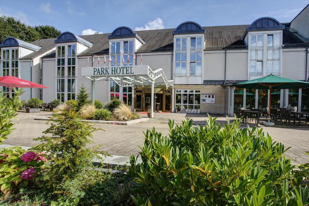 Park Hotel Ahrensburg by Centro Buitenkant foto